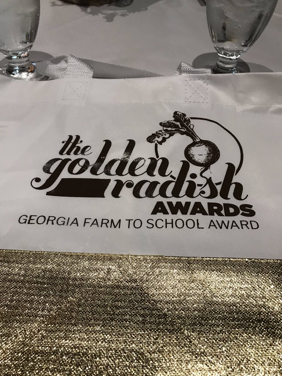 Treegrubber's tweet photo. That was fun @GeorgiaOrganics #farmtoschool team, nice work! Very exciting to see what seeds are being planted & taking root! Check it out @Retha_Woolfolk one of your #studenthealthadvocates enjoying #radicalranch and #radishes during #OST w/ dinner.#groweatlove🌱 https://t.co/3SySteq9Jp