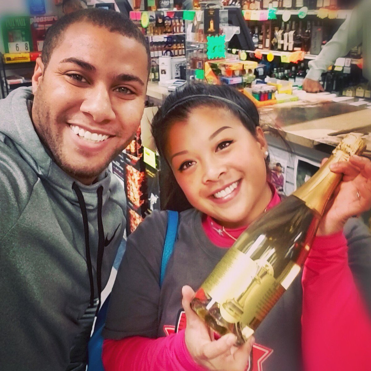 Rise_Promotions's tweet photo. This happy customer loved @reinedorwine so much that she took a bottle home!🍾🤗 
#wine #sparklingwine #reinedor #risepromotions https://t.co/BFU4wxmWLA