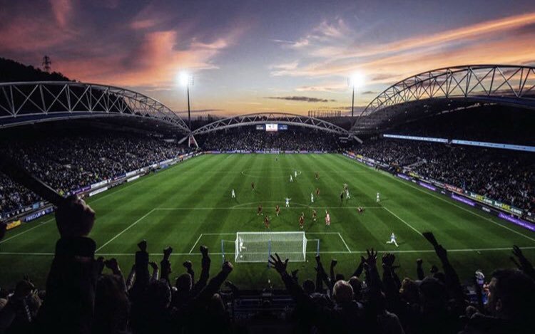 DazCricket's tweet photo. Huddersfield Town Football Club 🔵⚪💙💙 https://t.co/fAAnTg9l7p