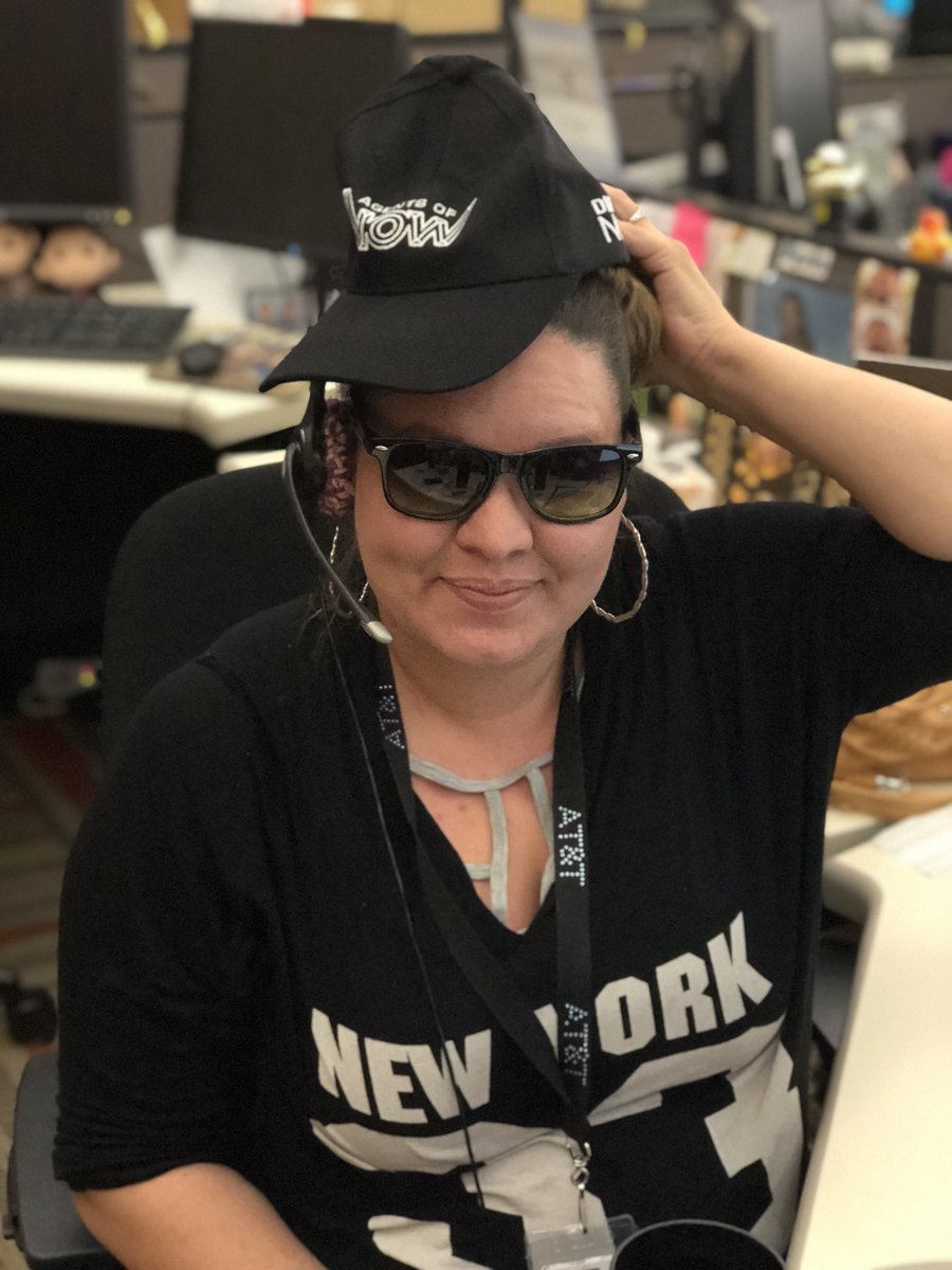 Sonya_T_Harris's tweet photo. My #AgentsOfNow won a Snuggie, hat and sunglasses for me! I’m so excited. Thanks Squirrels!! @PuebloHotChilis @loo_lewis https://t.co/M1cSiruc4G