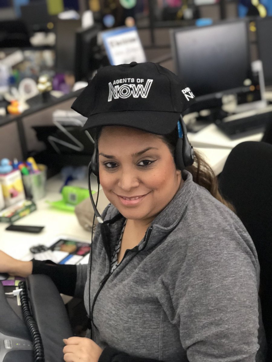Sonya_T_Harris's tweet photo. My #AgentsOfNow won a Snuggie, hat and sunglasses for me! I’m so excited. Thanks Squirrels!! @PuebloHotChilis @loo_lewis https://t.co/M1cSiruc4G