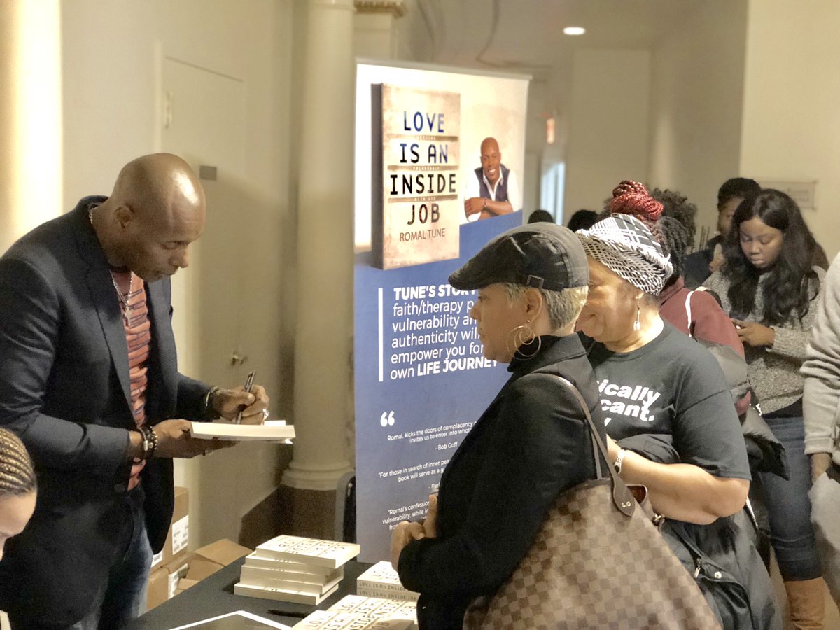 RomalTune's tweet photo. About last weekend. Great time in Harlem at First Corinthian Baptist Church! Thank you @MikeWalrond and the @FCBC_NYC family. #LoveIsanInsideJob ππΎ
https://t.co/Vq56yrWLgG https://t.co/70v2PSgmrK
