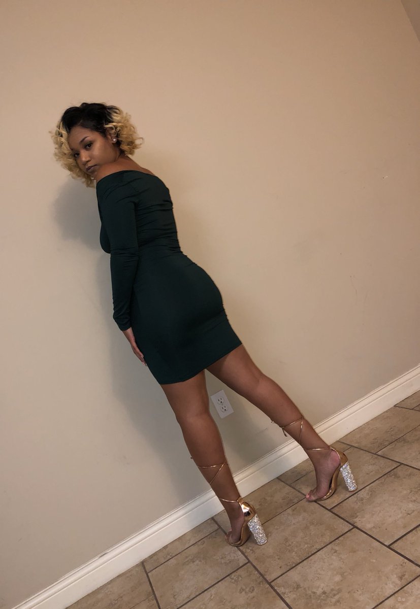 Angelique_Jere's tweet photo. My presence is a present, kiss my 🤫
#MUHC18 #NOIRMizzou https://t.co/Cp1giNhRbE