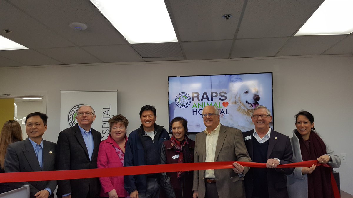 LindaReidforBC's tweet image. There is nothing like becoming a familiar face in the community - being recognized easily. It is something I treasure. This familiarity is what makes people comfortable coming to my office to ask for help with the troubles they are having #bcpoli #SaveLocalRep