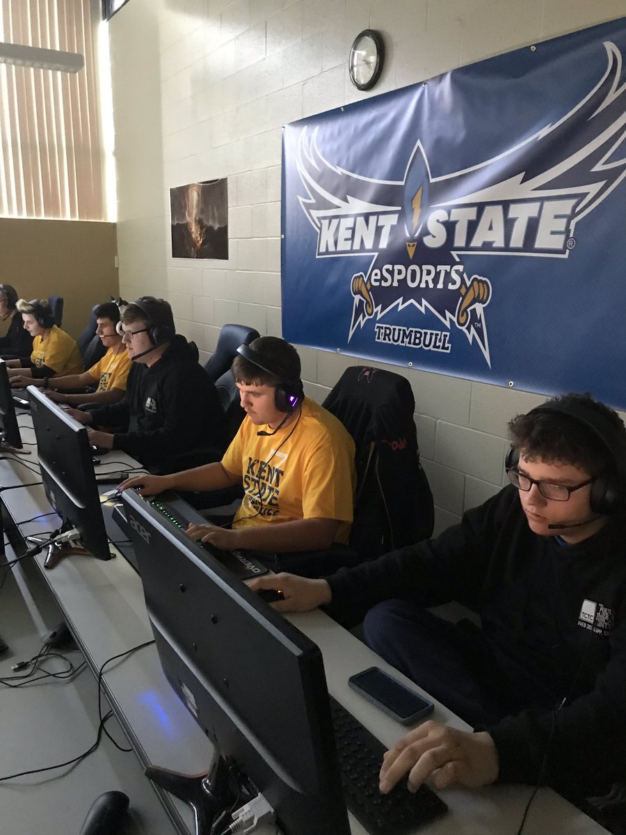 KentEsports's tweet photo. What a great night at the meet the team event!  Thanks to Kent Salem Overwatch for the scrim and to WKBN for covering this event! https://t.co/TdWRU6kwbd