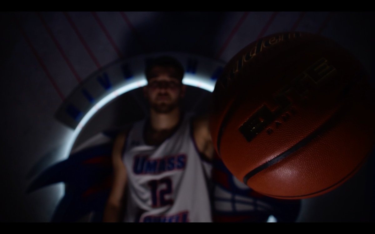 RiverHawkVideo's tweet photo. Frames from @RiverHawkMBB

#UnitedInBlue #FirstTweet https://t.co/VEzysQhTjY