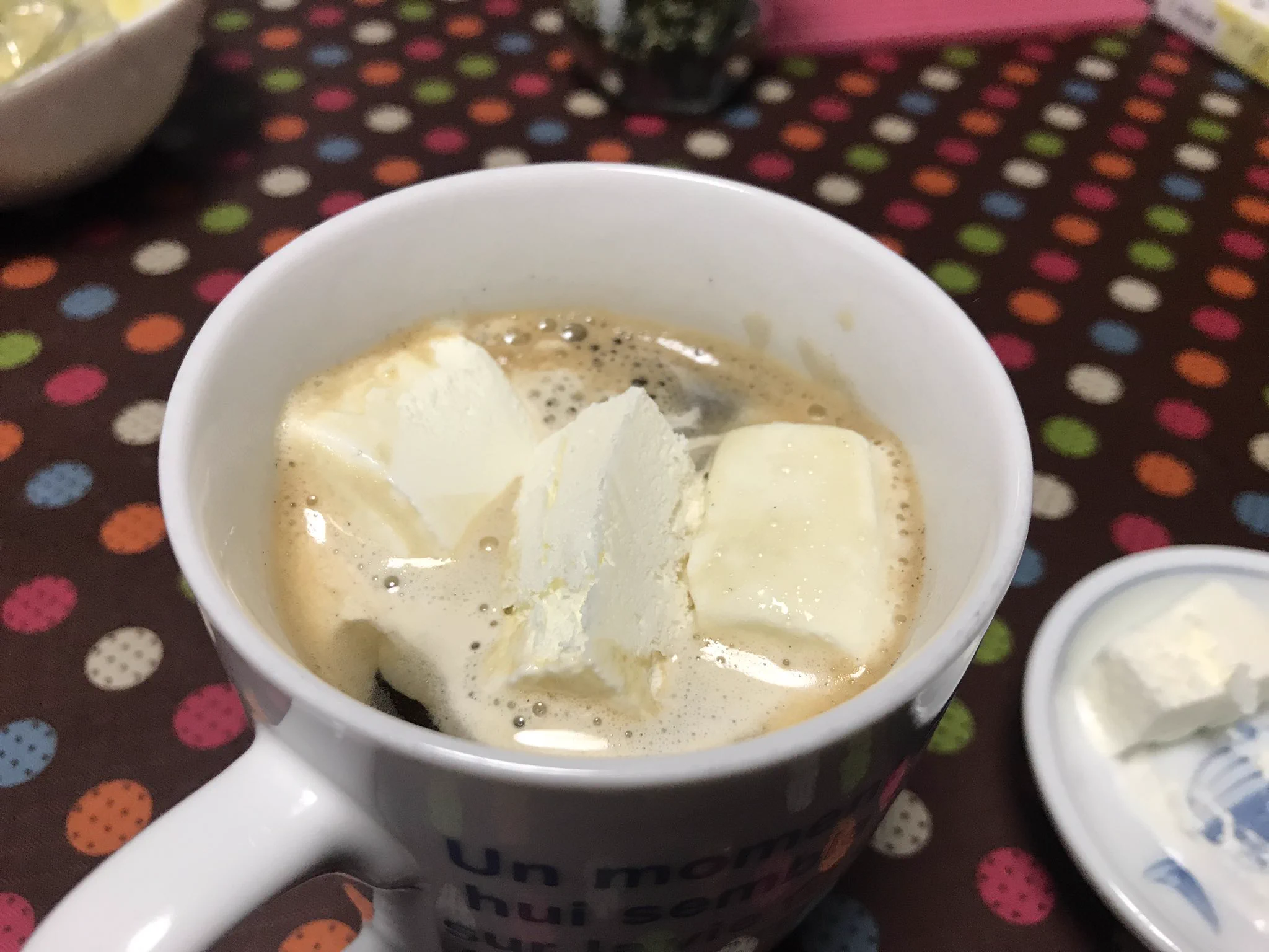 美味しそうwwローソンで発売されたロールケーキのクリーム！アレンジ自由だwww