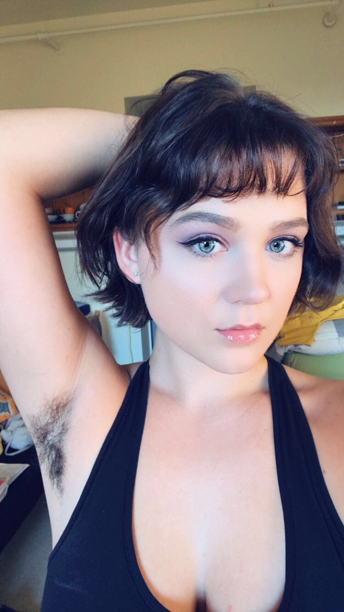 loolooda's tweet photo. running low on hair to stress cut https://t.co/GCxbAf4gM4