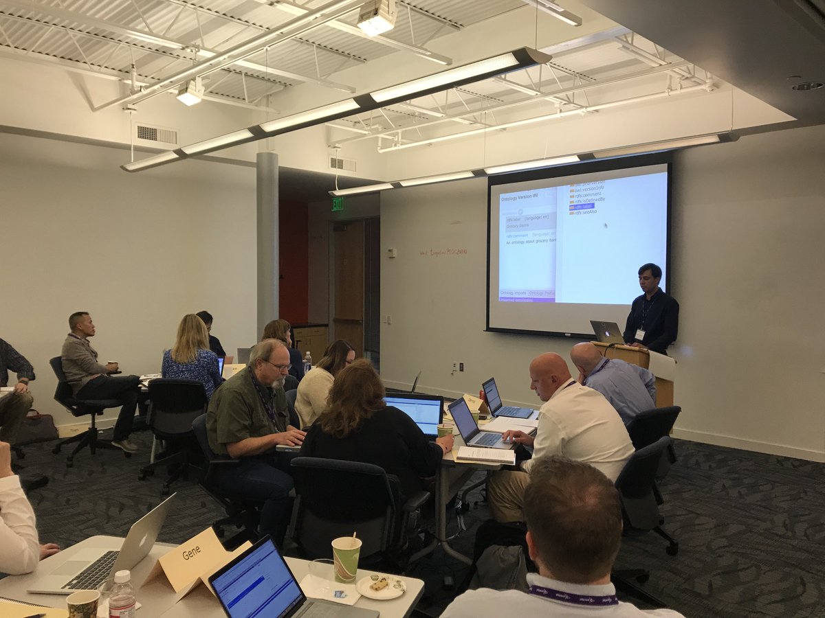 rafalsgoncalves's tweet photo. First day of the Fall Protégé Short Course @Stanford underway, with a full class of soon to be OWL #Ontology experts #protegeproject https://t.co/7DBMXuFUlv