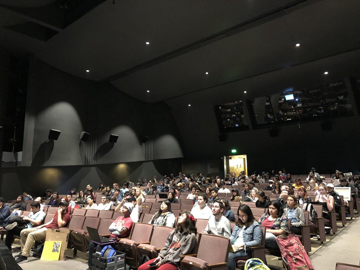 mrose_blizz's tweet photo. Hanging out at @CSULB with World of Warcraft artists @artofjeffp and @SloppyGhost for portfolio reviews and to talk about the art and culture on their team. @LifeatBlizzard #blizzlife https://t.co/1eBHv8MSfb