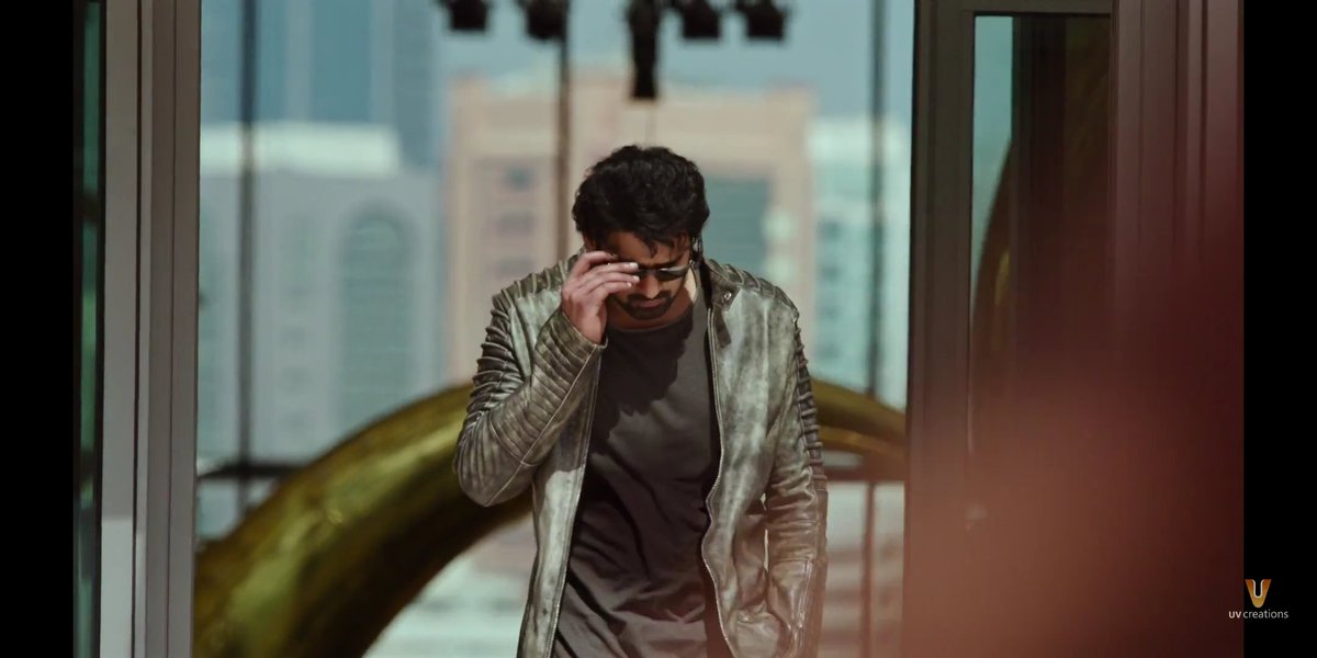 SanthoshSK__'s tweet photo. Much awaited glimpse of #Prabhas from #ShadesofSaaho series is out NOW✊
https://t.co/WdEGloNxuz

#Saaho #Chapter1Saaho 
#HappyBirthdayPrabhas #HBDDarlingPrabhas #Saaho
@UV_Creations 
 @shraddhakapoor @PrabhasRaju
@TrendsPrabhas @Prabhas_Team https://t.co/X5iNmMqBUk