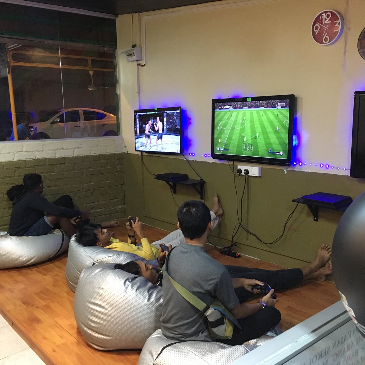 Kedai Main Game Ps4 Locate Our Store Gamers Hideout This allows me