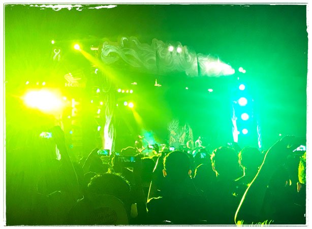 Kalanglarik's tweet photo. https://t.co/m2jDL7vnZ8
 Lights travel bright,
 and shower down on thousands souls with the sea of colors
 Lines of rhythms roar,
 and douse thousands spirits with the ocean of melodies
 …the sky opens up.
 And they soar.
#kutabeachfestival
#sid
#bali
#kalanglarik
#writing https://t.co/pJJxP31psS