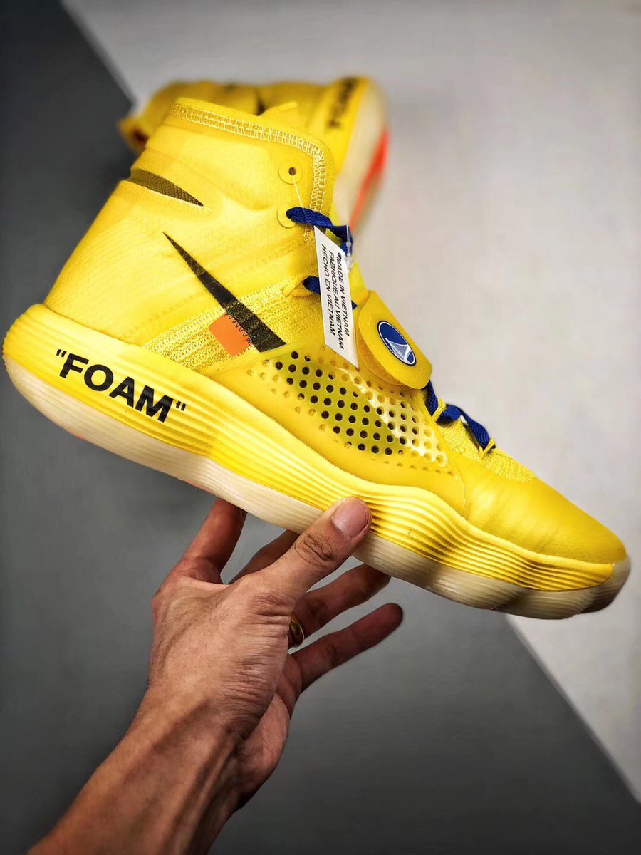 sneakerreps's tweet photo. OFF-WHITE x NIKE Hyperdunk 2018 - AJ4578-400

#nike #nikes #offwhite #offwhiteshoes #KicksOnFire #offwhitenike #offwhites #offwhitexnike #nikereact #nikehyperdunk #reacthyperdunk #nikereacthyperdunk #offwhitehyperdun #menfashion #sneakers #sneakerhead #kicks https://t.co/UZu5SVUUlC