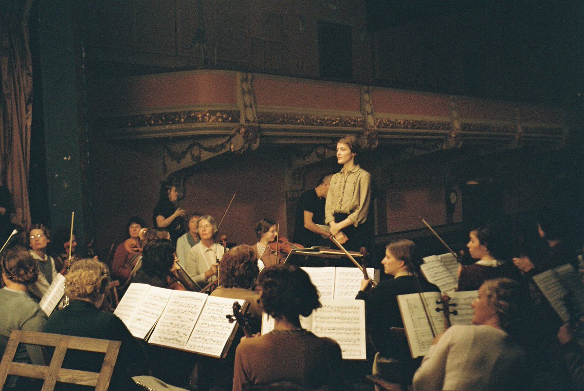 #ishootfilm #Kodak #portra400 #kodakportra400 #shootfilm #ishootfilm #Canonet28 #Canon #analogphotography #shootfilm #analog #analogue #analogfilm #analogfeatures #Gent #orchestra #dedirigent #theconductor #canonglobal