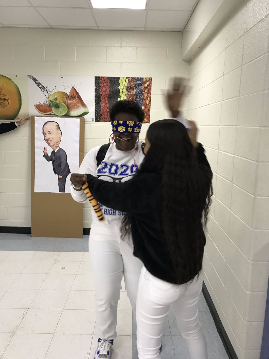 CresciMarty's tweet photo. #AIHSSpiritWeek fun in the cafeteria with pin the tail on #flatmarty #AIHSTigerPride https://t.co/Jx0uSaQEiC