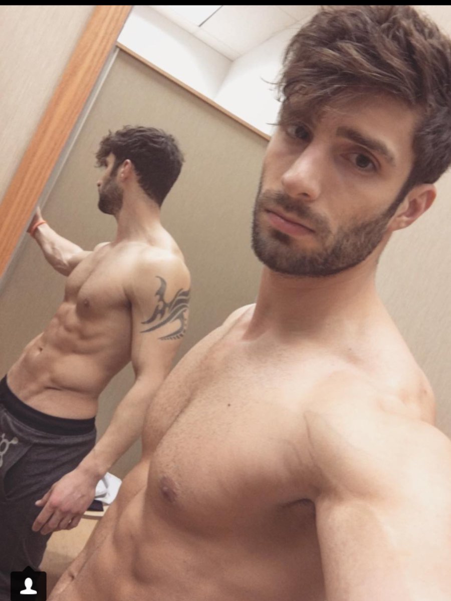 AdamAyashGayFan's tweet photo. https://t.co/zc7lx84qQN