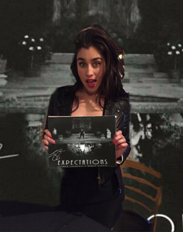 dannysthilld's tweet photo. #2DaysUntilExpectations

#SegundaDetremuraSDV https://t.co/g4pAxoLH6C
