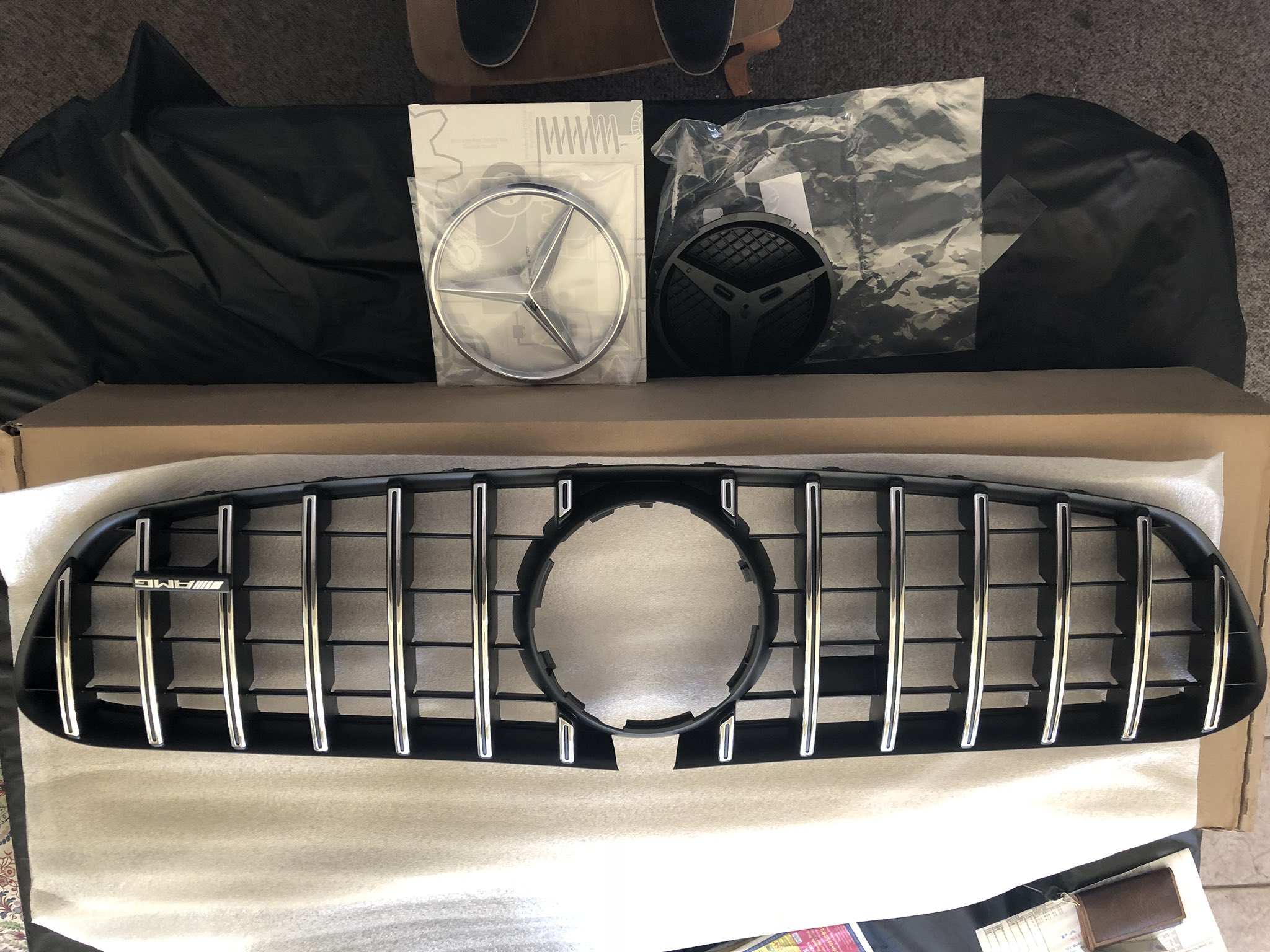 Auto Goods 新型 18 Amg Sクラスクーペのパナメリカーナグリル 3セット在庫有り 勿論amg純正品です S63 Sクーペ パナメリカーナグリル 18sクラス ベンツ 新型 S63クーペ Amg