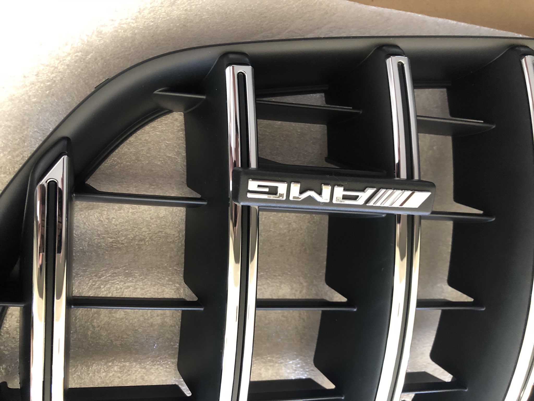 Auto Goods 新型 18 Amg Sクラスクーペのパナメリカーナグリル 3セット在庫有り 勿論amg純正品です S63 Sクーペ パナメリカーナグリル 18sクラス ベンツ 新型 S63クーペ Amg