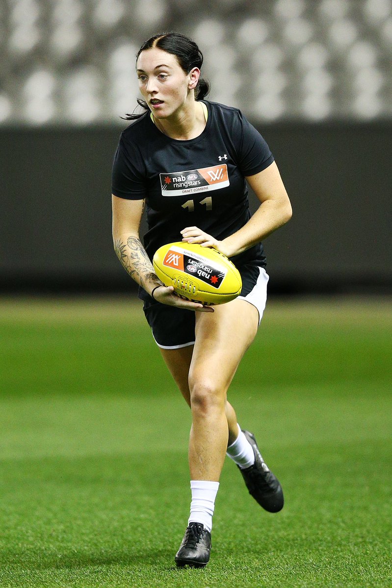 FemaleFootballWA tweet media