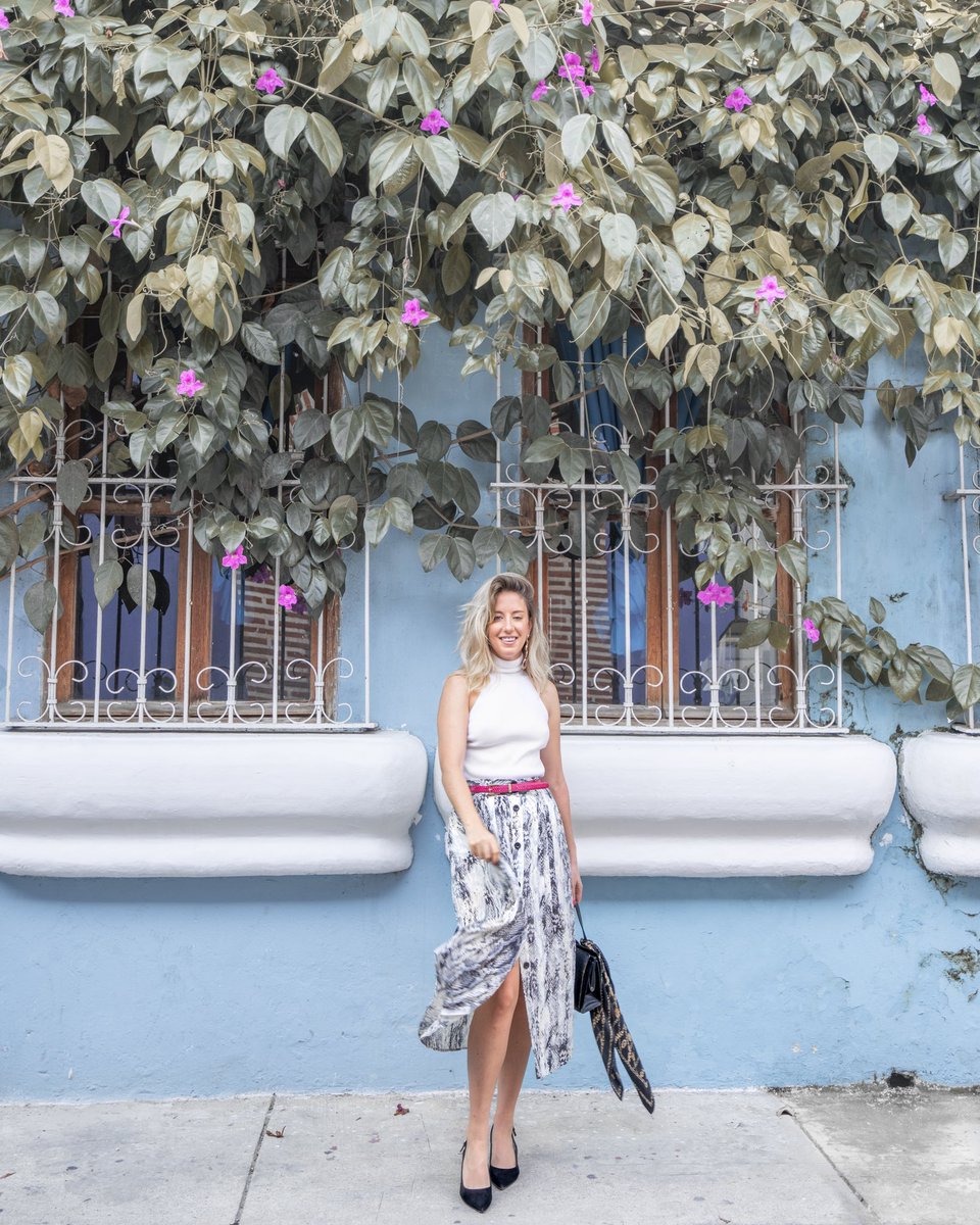 IsThatSoh_'s tweet photo. Life is like a mirror, if you smile at it, it will smile back at you. ๐
:::::::
๐ #Cartagena @PROCOLOMBIACO .
โ๏ธ @CopaAirlines #flycopa2colombia .
๐ธ @marissa @DarlingEscapes
#travel #colombia #MotivationalMonday https://t.co/XdqWtdX2Q4