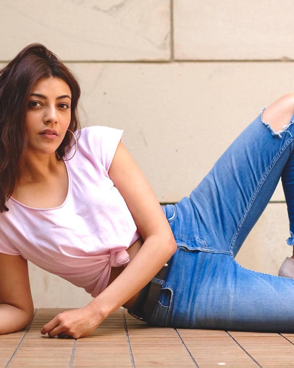 Enter102Updates's tweet photo. Morning with Beautiful @MsKajalAggarwal ππ₯β¨β¨
#KajalAggarwal #SouthActress
#Entertainment2Updates https://t.co/oxiQl1uHbx