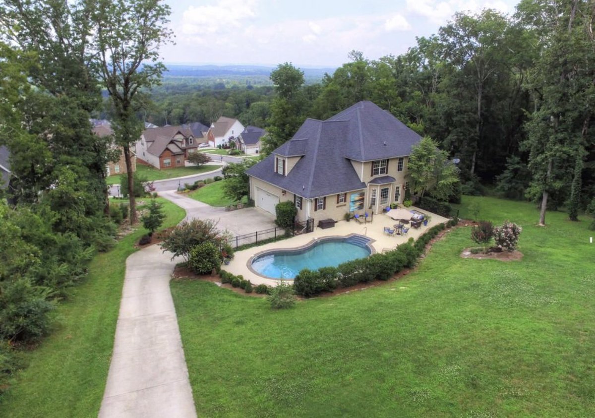 Teen Mom Og� Star Maci Bookout Buys Giant New House For $600,000 | Lipstick  Alley Teen Mom Og� Star Maci Bookout Buys Giant New House For $600,000 | Lipstick  Alley