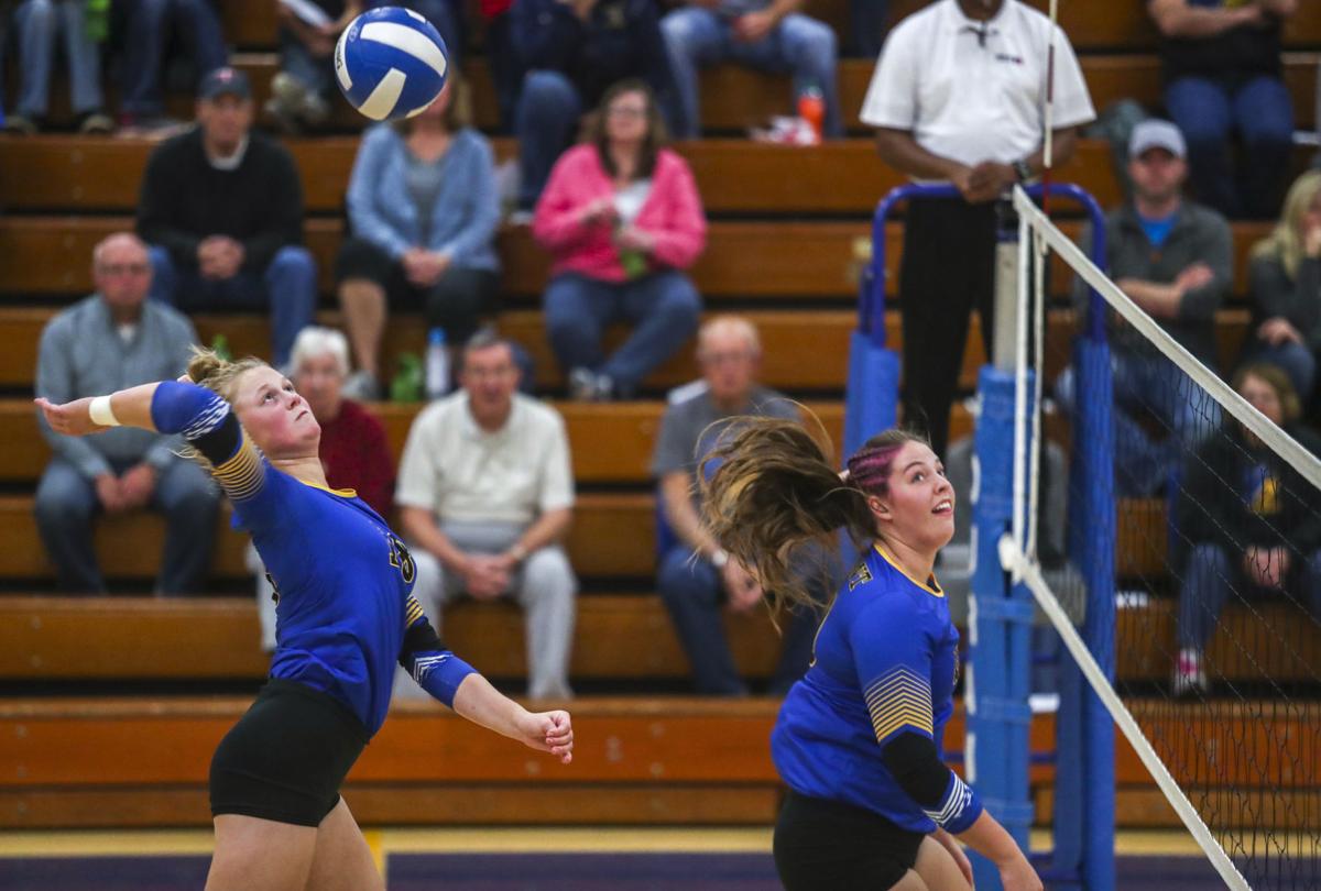 Prep volleyball: Durant makes quick work of Wapello in final home match for storied senior class | qctimes.com/sports/high-sc… #iahsvb