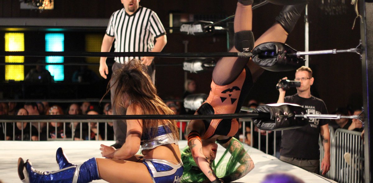 DAFALCON11's tweet photo. Who got the last laugh in @_thehyan v @Shotziblack #SHIMMER108 https://t.co/Lpeq1Tbg97