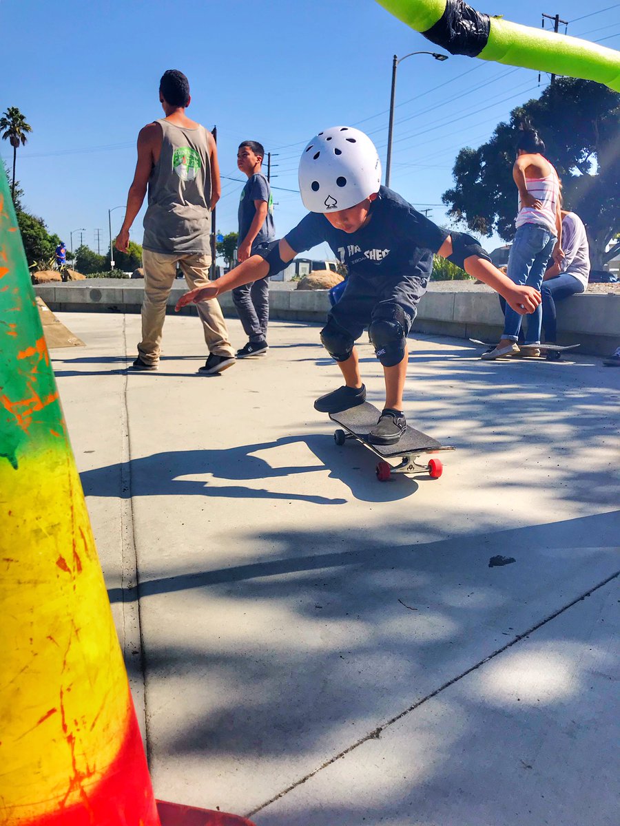 LADadsGroup's tweet photo. We want to thank our sponsor #SouthbaySk8Kids for helping us put on a great local community event. A lot of #skateboarding fun was had. Check them out. #ladadsgroup #citydadsgroup #local #community #event #southbay #losangeles #california https://t.co/O6eat1t0RI