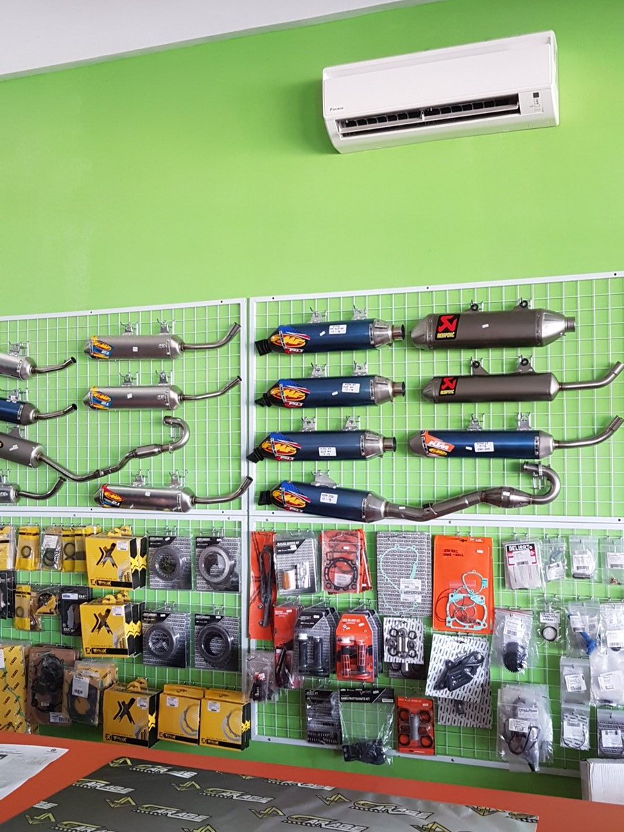 stefanus_gendut's tweet photo. Ready sparepart dan variasi KTM dan Husqvarna https://t.co/y4PXBMSeYi