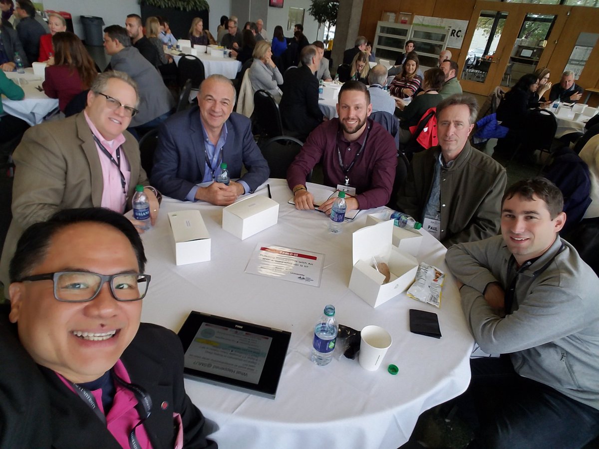 ProfSmak's tweet photo. Gave a world changing talk this weekend in chicago at the #gcec2018 conference it was very nice to meet so many new entrepreneurship center folks from around the world https://t.co/DmHMeSfuPu