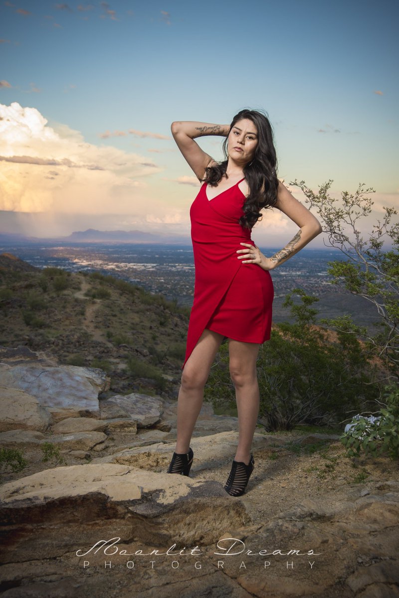MLDPhoto's tweet image. Weekend shoot at #SouthMountainPark #indigenous #NativeModel #MoonlitDreamsPhoto