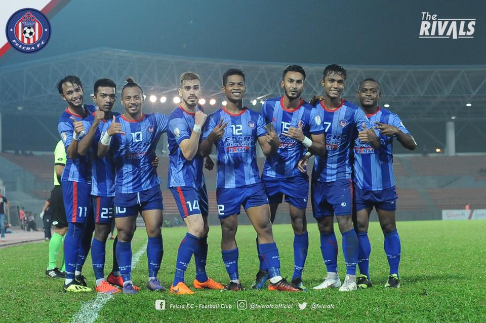 UnifiSports's tweet photo. 20 Menang 🔥
7 Seri 🤜🏻🤛🏻
4 Tewas ❌
30 Gol ⚽
24 Bolos 🥅
Tempat kedua #100PLUSLPM ✅
Satu pencapaian yg baik oleh @felcrafc & berjaya layak ke saingan #unifiLigaSuper musim depan. Tapi sayang pasukan ini difahamkan akan dibubarkan.
Apakah nasib 35 pemain mereka selepas ini? https://t.co/xIs2kAuhPo