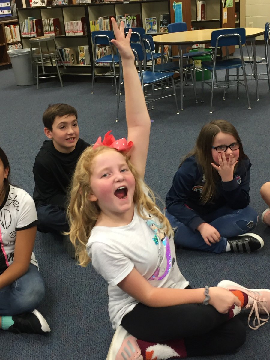 mharrismps's tweet photo. Look at the fourth grade student engagement @MPS_Morton while learning about different types of peppers and our aquaponics system. Students even volunteered to do research projects! @jk_bergstrom  #mavsbettertogether https://t.co/XsOZEixpfR