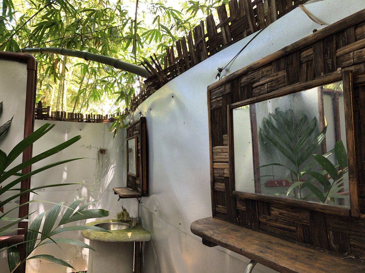 Loved our visit to the ‘Asian Sustainability Academy’ asalanta.com reminded me a lot of <a href="/Tribewanted/">Tribewanted</a> #bamboo #sustainableliving #treehouse #teahouse #kolanta