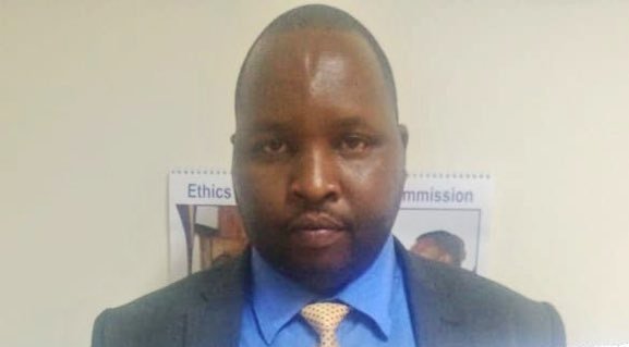 Cofek_Kenya's tweet photo. POLICE YESTERDAY afternoon arrested Joseph Kipkoech Keino - a man who has been defrauding people with the promise that he can secure them employment in #Qatar.The suspect will appear in court today to face charges of obtaining money by false pretenses #CrimeKE #FraudKE #ConmenKE https://t.co/fPKXgxqXo5