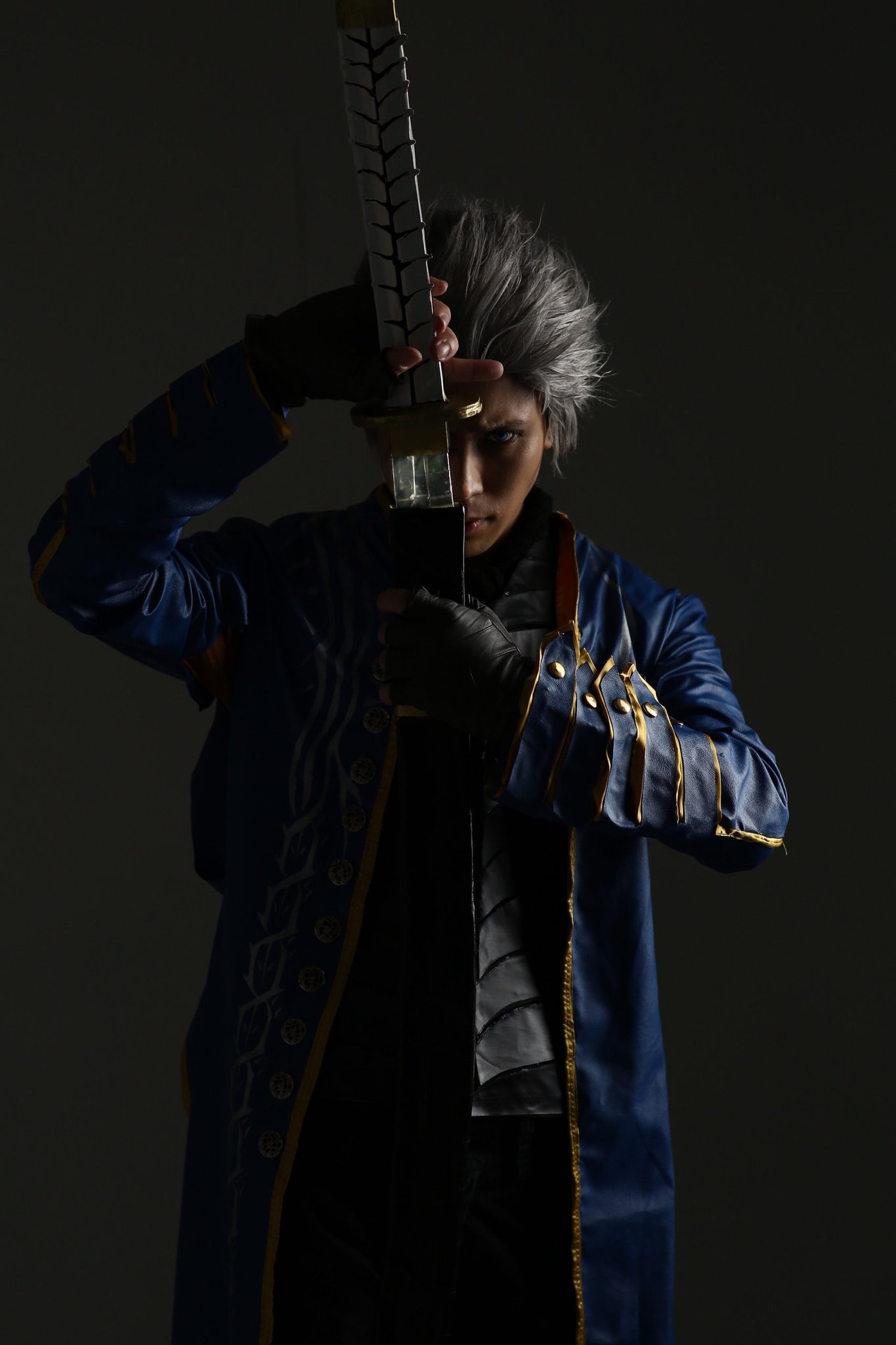 ﾃﾞﾋﾞﾙﾊﾝﾀｰりうが Very Very Nice Shots トトロさん Fate Nana1 暗さと目の色だけ調整させていただきました はぁーー我ながら超バージルや Gt D Lt 会社のコスのこと話してる人に４枚目にそっくりやんって言われて嬉しくて泣きそうだったわ