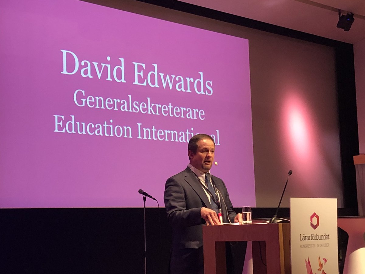 MarinaHagg's tweet photo. @daveswords talking passionately about the importance of teachers #lärarkongress @Lararforbundet @eduint https://t.co/vPR7mkQKQ2