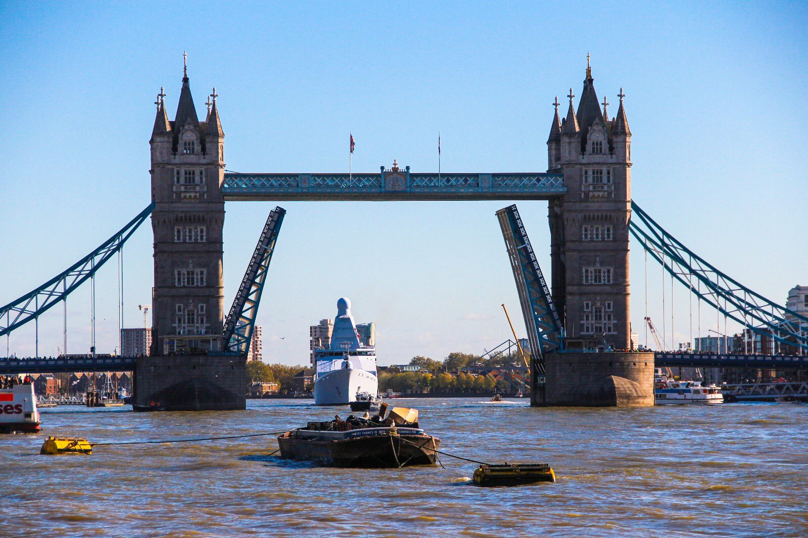 Dutch Embassy London on Twitter "A great view of the two 🇳🇱️🇬🇧️ ships