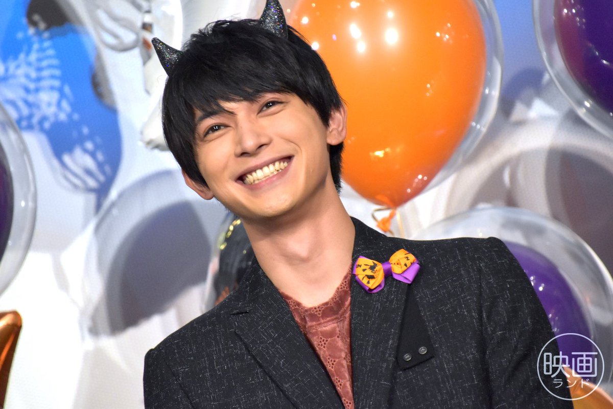 eigaland's tweet photo. 『あのコの、トリコ。』Nissyがサプライズ登場、吉沢亮＆新木優子と“トリコダンス”生披露 @anokono_toriko @NissyStaff @ryo_staff #Nissy #吉沢亮 #新木優子 #あのコのトリコ

🔻フォトギャラリー／写真20枚🔻
https://t.co/kwMEyK9jCJ https://t.co/JLeFsLJvCk