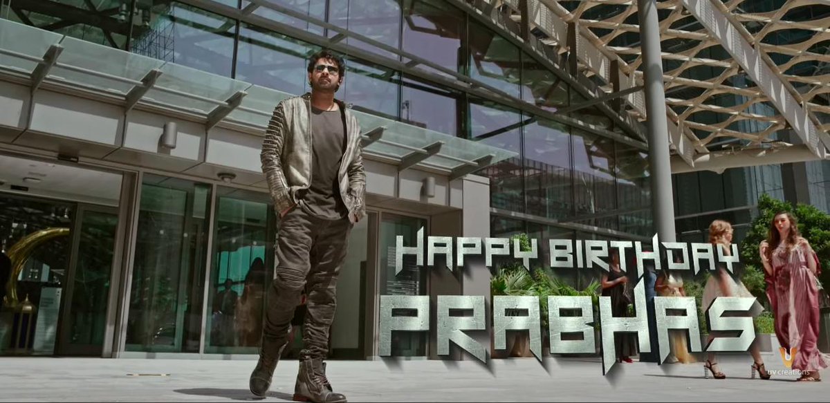 Pranay_R19's tweet photo. Seriously 🔥🙏🙏🙏🙏

#Saaho telugu industry pride🔥🔥

Aa 6 Feet cutout👌👌👌🔥 

Worth waiting Prabhas fans

#HappyBirthdayPrabhas 
#ShadesOfSaaho https://t.co/o1ypFz1geU