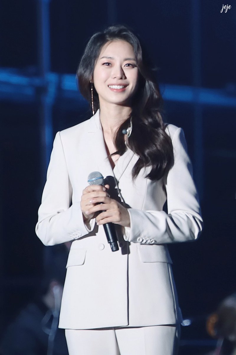 181021 스타라이트뮤지컬페스티벌
스뮤페 조정은 배우님 ✨✨✨