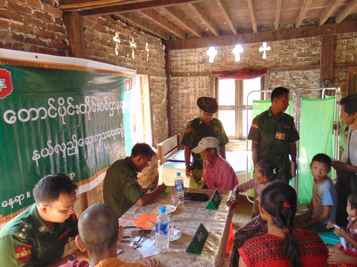 yysn2020's tweet photo. Oct21,Myanmar military under the
Southern Command, traveling medical team ,the Taungoo Township
resident's health care and repair services to the village priest and school . https://t.co/hzEtuy4lu0