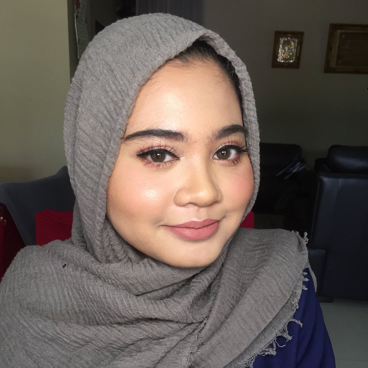 LeaIsmail_'s tweet photo. Just to let you girls know my updated rates 🌹
Convo rm80
Event rm100
#muaselangor #muashahalam #makeupartist #eventmakeup #convomakeup #dinnermakeup #dinner #makeupartistshahalam #shahalam #makeup #makeupkonvo https://t.co/V2AyXvT810