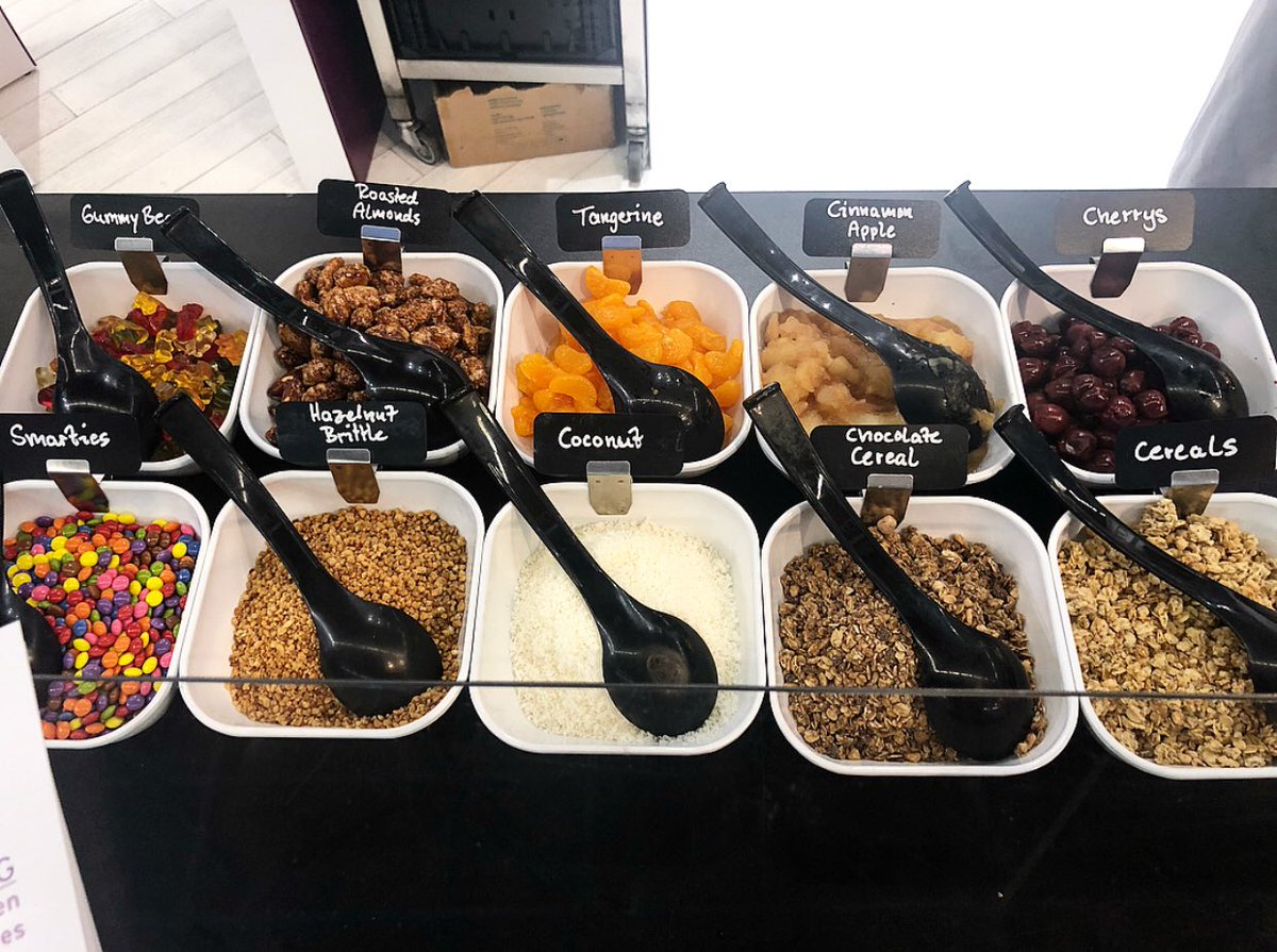 Lumesse's tweet photo. It’s #FroYoTime! Head over to Stand 403 and enjoy some of our delicious frozen yogurt, with a wide range of toppings to choose from. #UNLEASH18 @UNLEASHgroup https://t.co/ptmnuOUjgJ