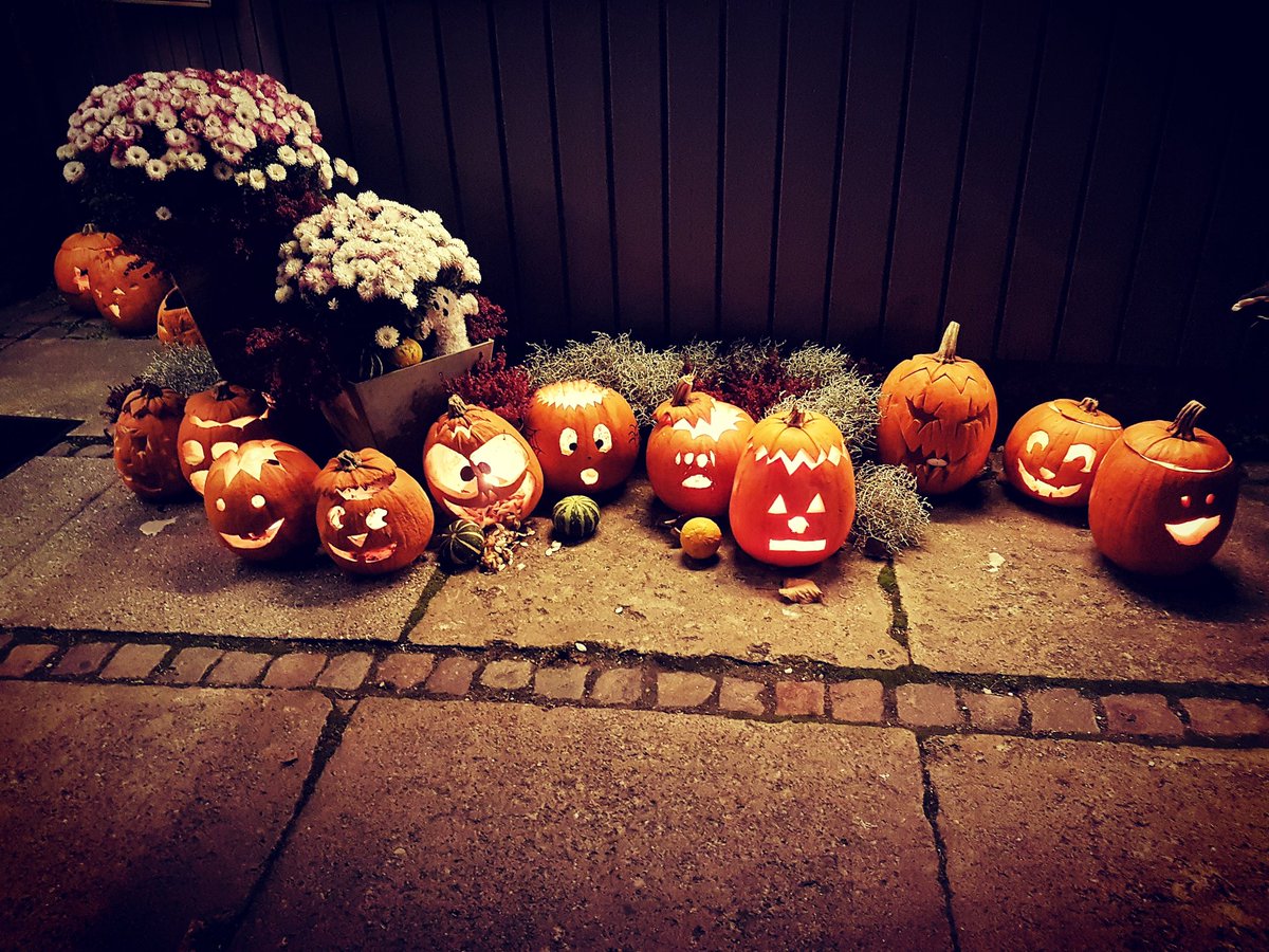 Halloween is here. Love it! 🎃❤ #halloween #october #autumn