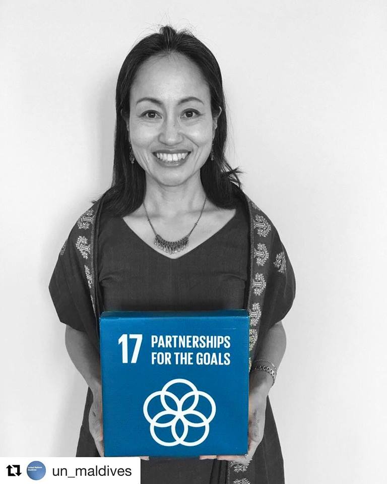 UNMaldives's tweet photo. 24 Oct is the UN Day!#GlobalGoalsThursday: Shoko Noda, UN Resident Coordinator in #Maldives: Upcoming #UNDay is a perfect opportunity to honour #SDG17 that reflects our growing interdependence and stronger partnership in achieving the #GlobalGoals. #SDGsMv #SDG17 #UNat71 https://t.co/wK93YGGqyP