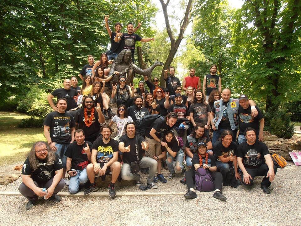 OfficialRJDio's tweet image. 8 years ago today!
On Oct 23, 2010, this beautiful statue of Ronnie was unveiled in Kavarna, Bulgaria.  A beautiful tribute &amp;amp; a place where fans gather on Ronnie’s birthday.  Thank you to the city of Kavarna, and all who made this possible.